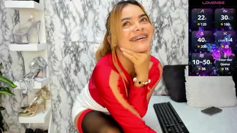 Perla Thompson online show from 02-26-25, 11:37