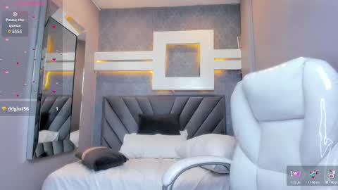 PERLA  online show from 02-27-25, 03:25