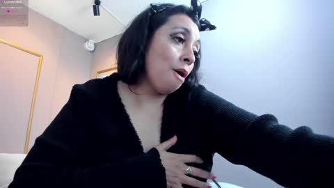 PerlaPreciosa online show from 02-14-25, 06:56