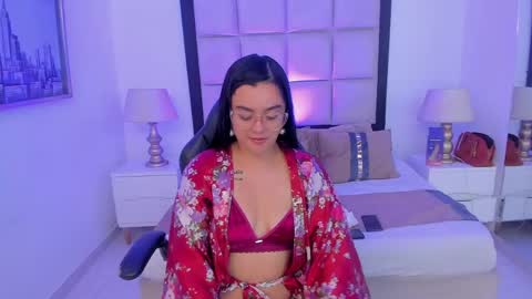 Snapshot of perlawatsonn chatting on 06-02-26, 04:47 perlawatsonn online show from 06-02-26, 04:47