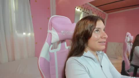 Marie online show from 11-03-25, 09:48