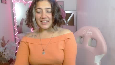Snapshot of persefone_tay chatting on 02-08-25, 12:17 Persefone online show from 02-08-25, 12:17