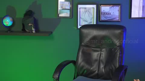 Snapshot of perseoo_88 chatting on 10-24-25, 08:49 andres online show from 10-24-25, 08:49