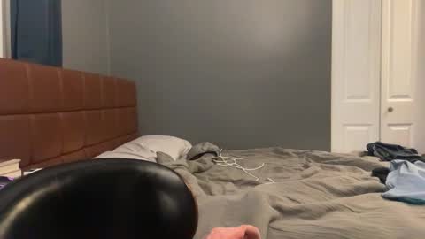 perurrequest online show from 11-25-25, 11:16