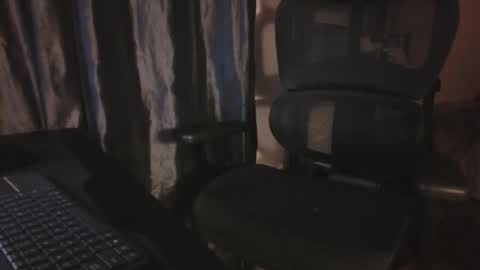 Lalo   x peruvianevil  ig peruvianevil  online show from 02-13-26, 07:04