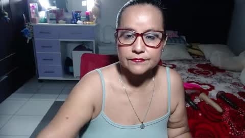 Snapshot of pervert_mommy_x chatting on 06-15-26, 09:44 SAMY online show from 06-15-26, 09:44