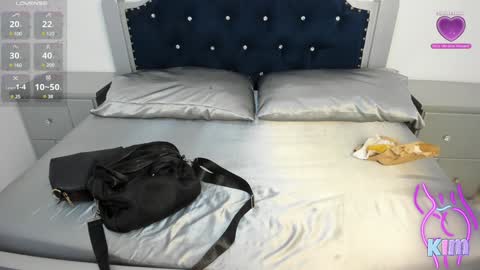 Snapshot of pervert_pantyhose chatting on 12-02-24, 11:12 Kimberly online show from 12-02-24, 11:12