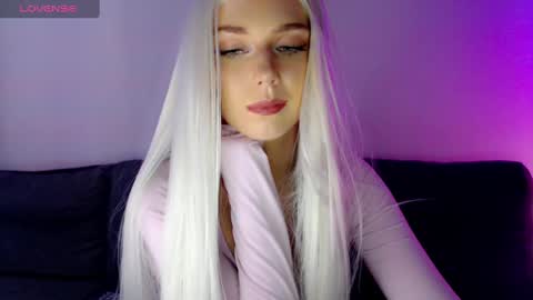 Isabella online show from 12-13-24, 12:28