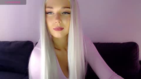 Isabella online show from 12-17-24, 11:28