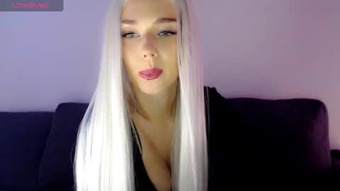 Isabella online show from 12-29-24, 10:23