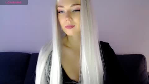 Isabella online show from 12-30-24, 08:43