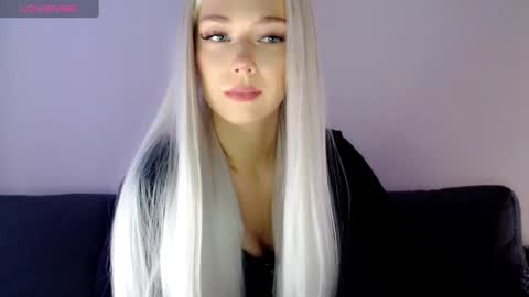 Isabella online show from 01-02-25, 12:24