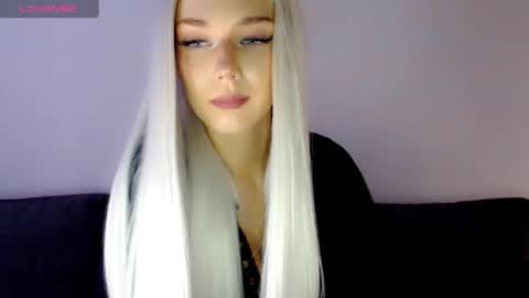 Isabella online show from 01-06-25, 12:24