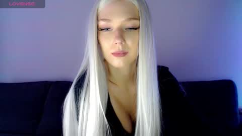 Isabella online show from 01-21-25, 04:05