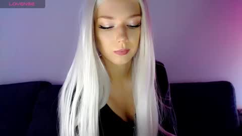 Isabella online show from 01-23-25, 08:04