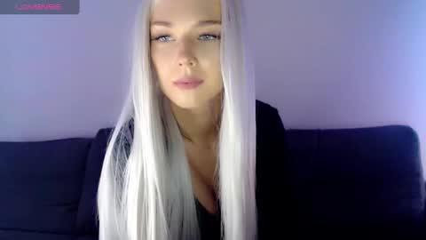 Isabella online show from 02-03-25, 12:47