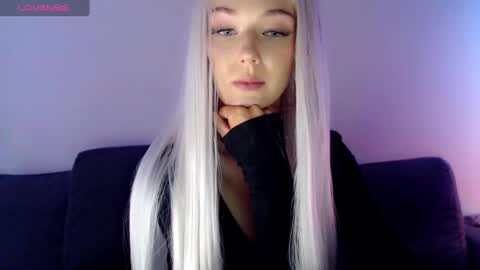 Isabella online show from 02-04-25, 12:33