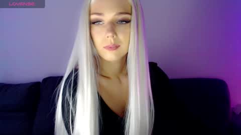 Isabella online show from 02-28-25, 07:58