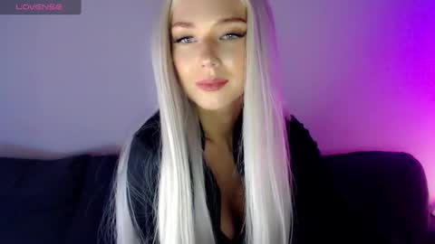 Isabella online show from 03-04-25, 11:19