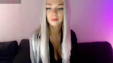 Isabella online show from 03-05-25, 12:00