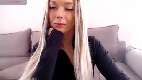 Snapshot of pervyblonde chatting on 02-27-26, 10:26 Isabella online show from 02-27-26, 10:26