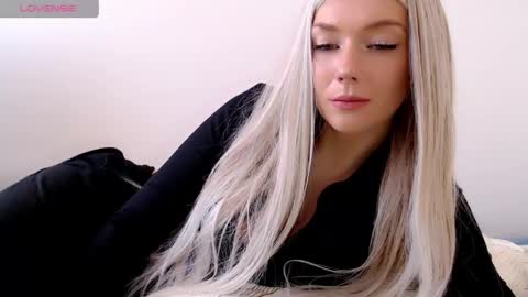 Isabella online show from 04-23-26, 10:14