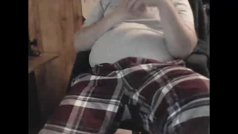 Snapshot of peter40770 chatting on 05-24-26, 02:27 peter40770 online show from 05-24-26, 02:27