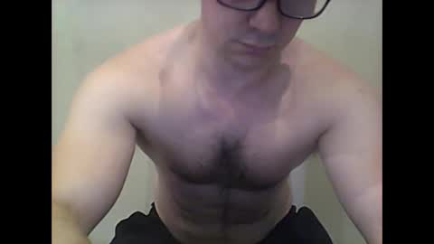 Snapshot of peter_7776 chatting on 05-18-26, 05:41 peter online show from 05-18-26, 05:41