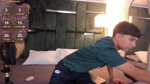 Snapshot of peter_chase chatting on 10-05-25, 11:57 Peter online show from 10-05-25, 11:57