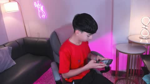 Snapshot of peter_chase chatting on 11-09-25, 06:28 Peter online show from 11-09-25, 06:28