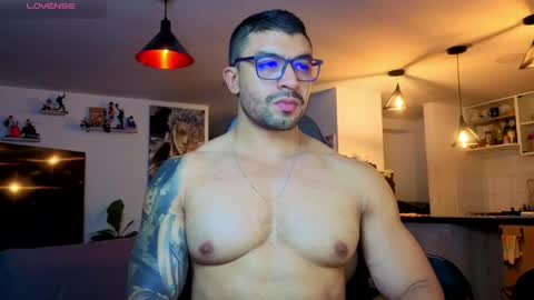 Snapshot of peterjack7 chatting on 05-26-26, 02:29 Peter Jack online show from 05-26-26, 02:29