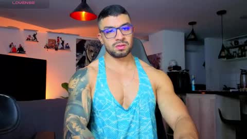 Snapshot of peterjack7 chatting on 06-08-26, 01:20 Peter Jack online show from 06-08-26, 01:20