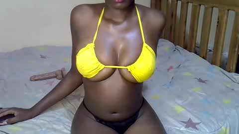 Snapshot of petite_bunnny chatting on 02-05-26, 10:58 Bunny online show from 02-05-26, 10:58