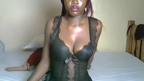 Snapshot of petite_bunnny chatting on 02-18-26, 09:22 Bunny online show from 02-18-26, 09:22