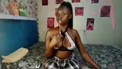 Snapshot of petite_charm chatting on 07-17-26, 01:29 Charm online show from 07-17-26, 01:29