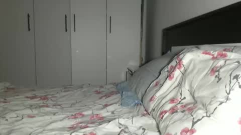 Snapshot of petite_danielle chatting on 06-08-26, 10:21 petite_danielle online show from 06-08-26, 10:21