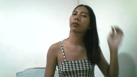 Snapshot of petite_dicklover chatting on 06-08-26, 11:16 Yuriee online show from 06-08-26, 11:16