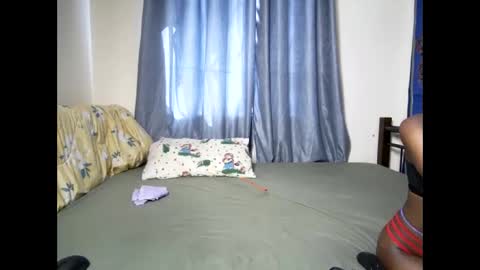 petite_funnie online show from 10-14-25, 07:31