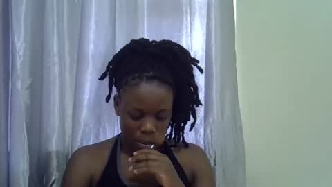 Snapshot of petite_melan chatting on 10-26-25, 08:31 petite_melan online show from 10-26-25, 08:31