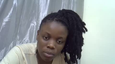 Snapshot of petite_melan chatting on 10-26-25, 08:37 petite_melan online show from 10-26-25, 08:37