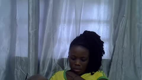 Snapshot of petite_melan chatting on 10-30-25, 06:26 petite_melan online show from 10-30-25, 06:26