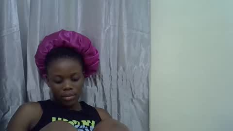 Snapshot of petite_melan chatting on 11-09-25, 05:00 petite_melan online show from 11-09-25, 05:00