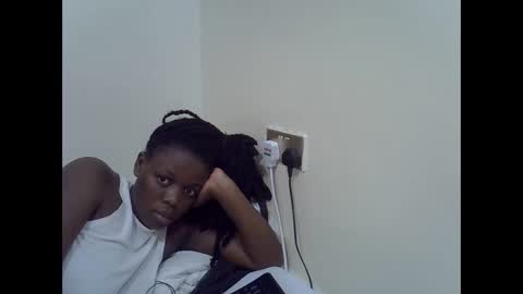 Snapshot of petite_melan chatting on 11-20-25, 07:41 petite_melan online show from 11-20-25, 07:41