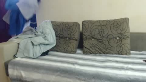 Snapshot of petite_red95 chatting on 12-10-24, 01:11 cosmina online show from 12-10-24, 01:11