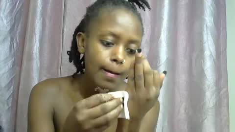 Snapshot of petite_star2 chatting on 12-20-25, 05:03 petite_star2 online show from 12-20-25, 05:03