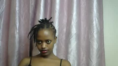 Snapshot of petite_star2 chatting on 01-06-26, 05:33 petite_star2 online show from 01-06-26, 05:33