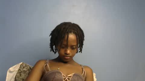 Snapshot of petite_star2 chatting on 02-02-26, 12:48 petite_star2 online show from 02-02-26, 12:48