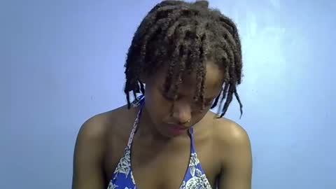 Snapshot of petite_star2 chatting on 02-24-26, 05:05 petite_star2 online show from 02-24-26, 05:05