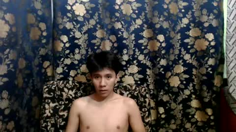 Snapshot of petiteasian_boy chatting on 06-13-26, 12:08 cute vir online show from 06-13-26, 12:08