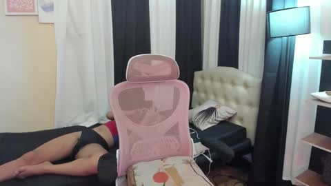 Snapshot of petiteasianaliyah chatting on 11-01-25, 12:45 Aliyah online show from 11-01-25, 12:45